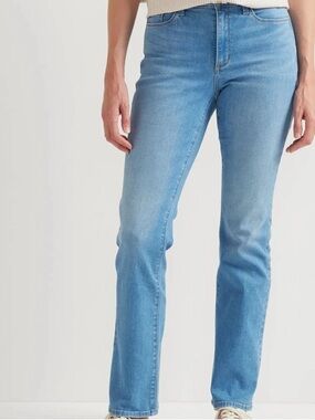 Eddie Bauer Women’s Light Wash High Rise Venture Stretch Bootcut Jeans NWT